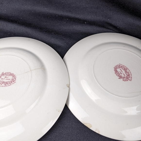 Set of 2 Jenny Lind 1795 redware 10 inch plates - Picture 7 of 9